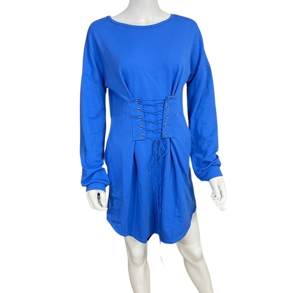 Women’s Blue Dress Shirt
New - Picture 2 of 7